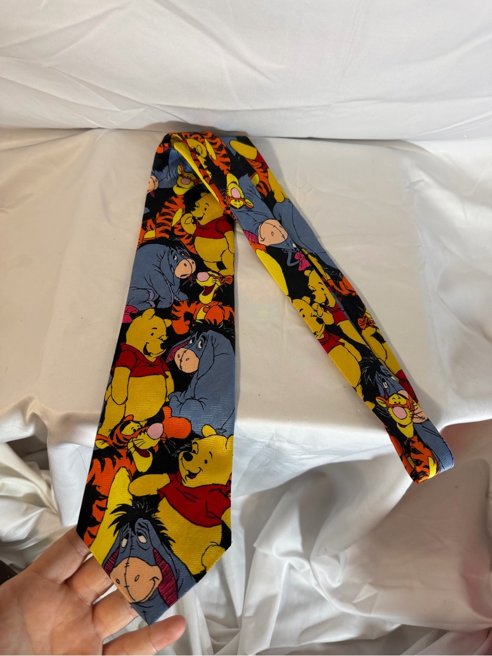 Men’s vintage Winnie the Pooh Character Tie in Yellow and Black